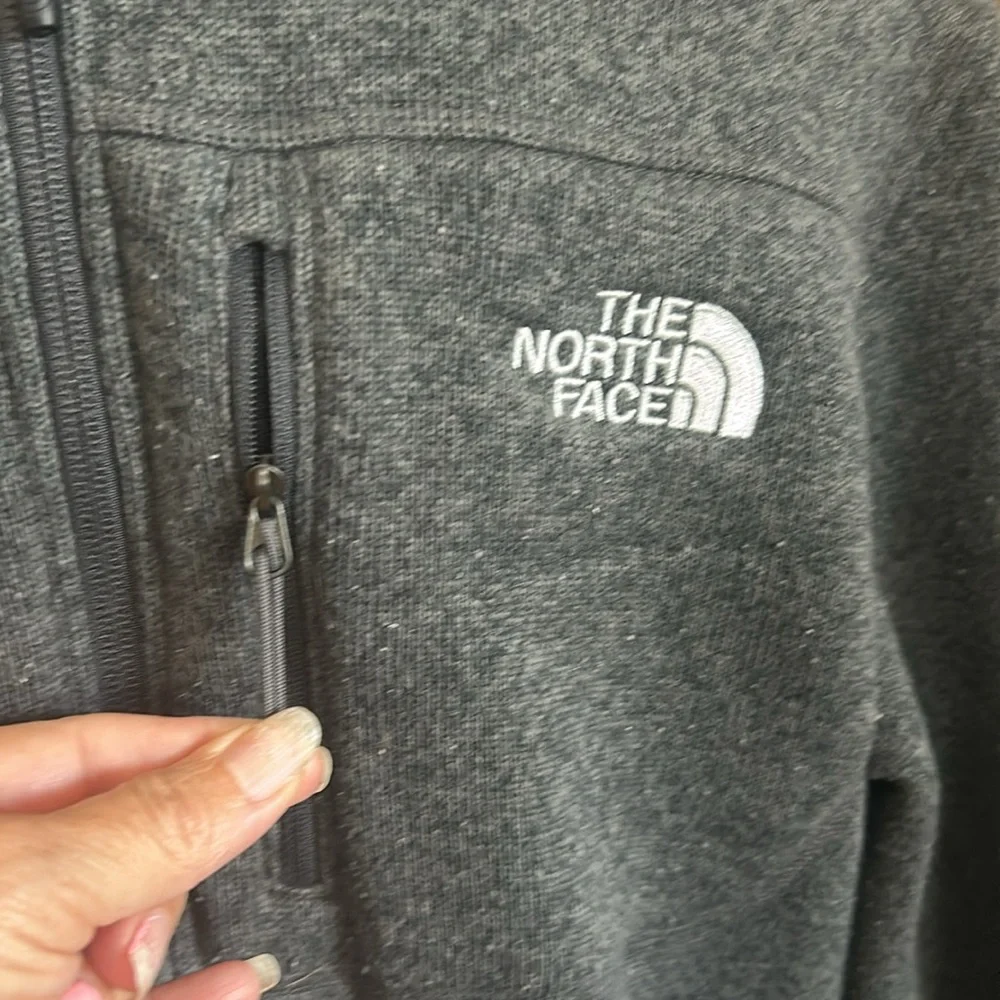 The North Face Gordon Lyons Gray Half Zip Nylon Jacket. Size‎ M (978)